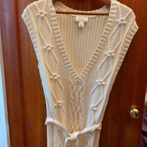 Ann Taylor. Loft sleeveless cable Knit sweater